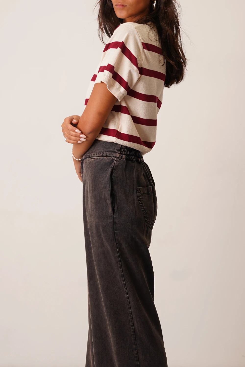 1102235770-3.jpg