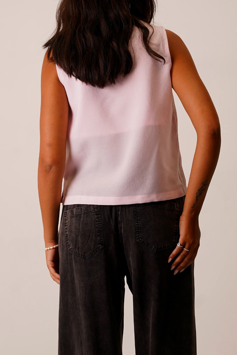 1101239884-4.jpg