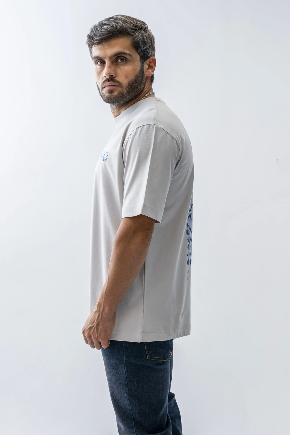 1202244093-3.jpg