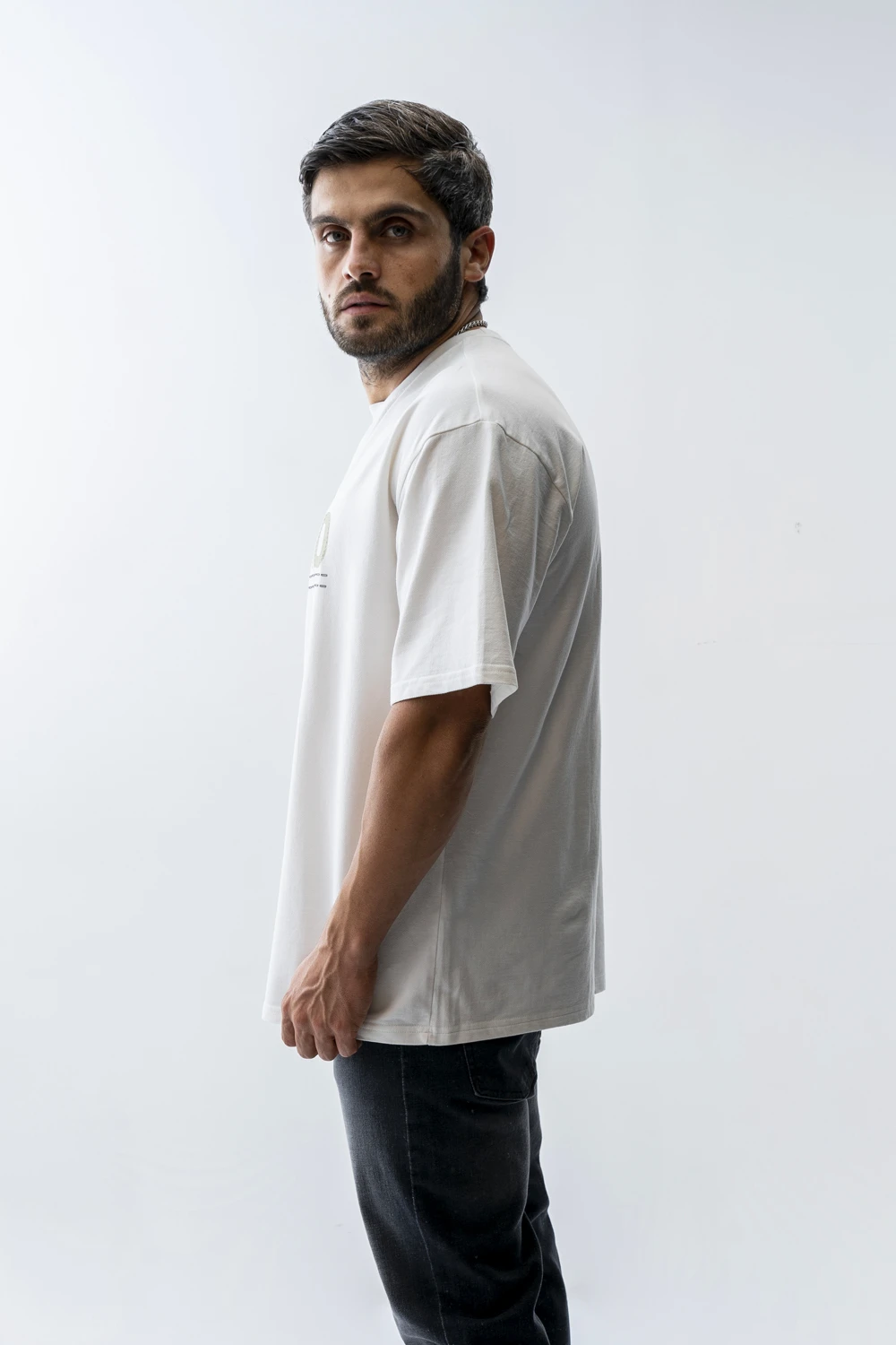 1202244701-3.jpg