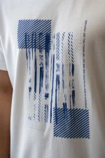 1202239101-2.jpg