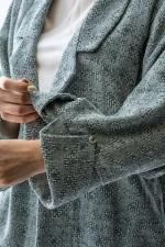 1109242843-2.jpg