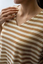 1102242707-2.jpg