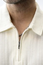 1220242201-2.jpg
