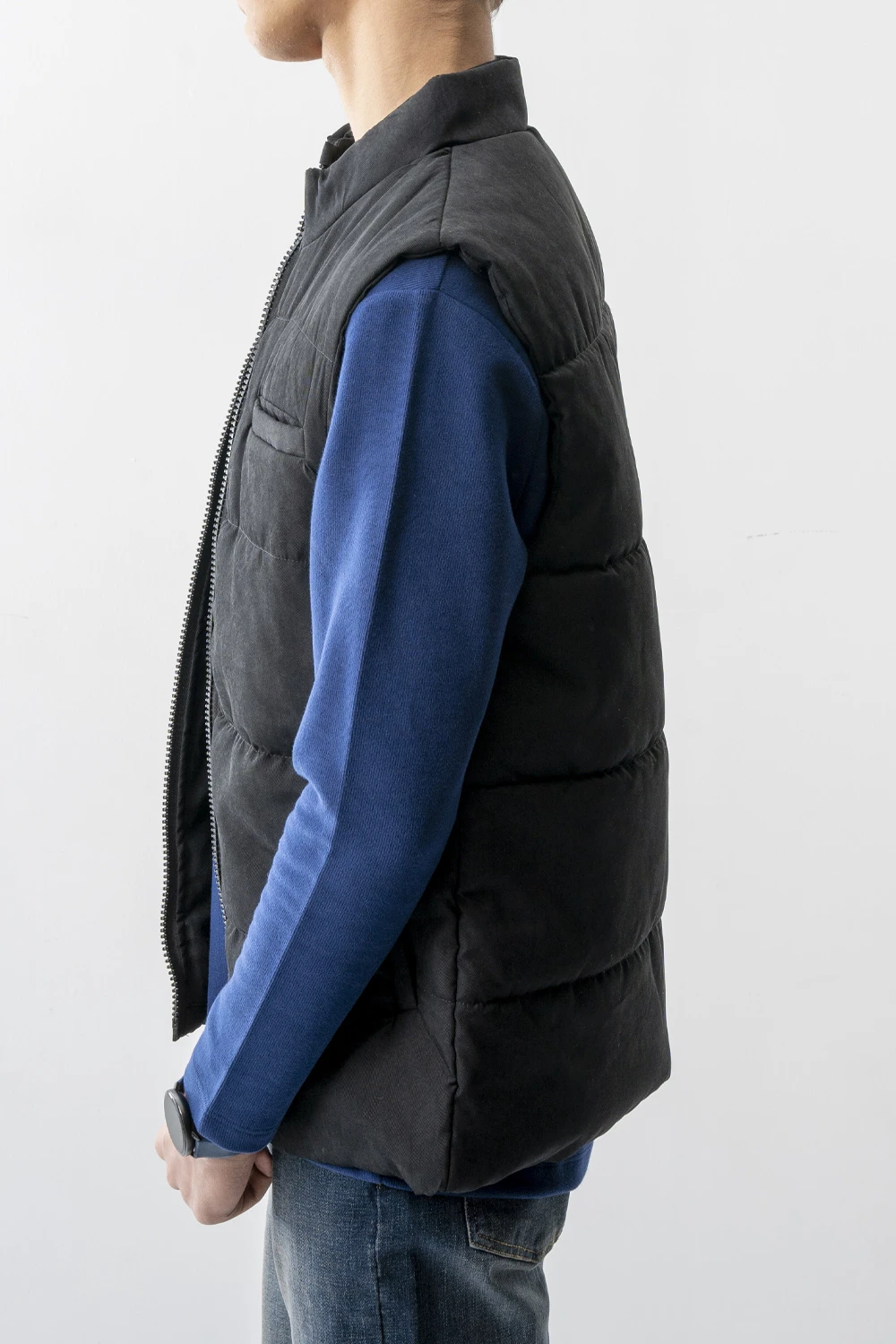 1214252699-3.jpg