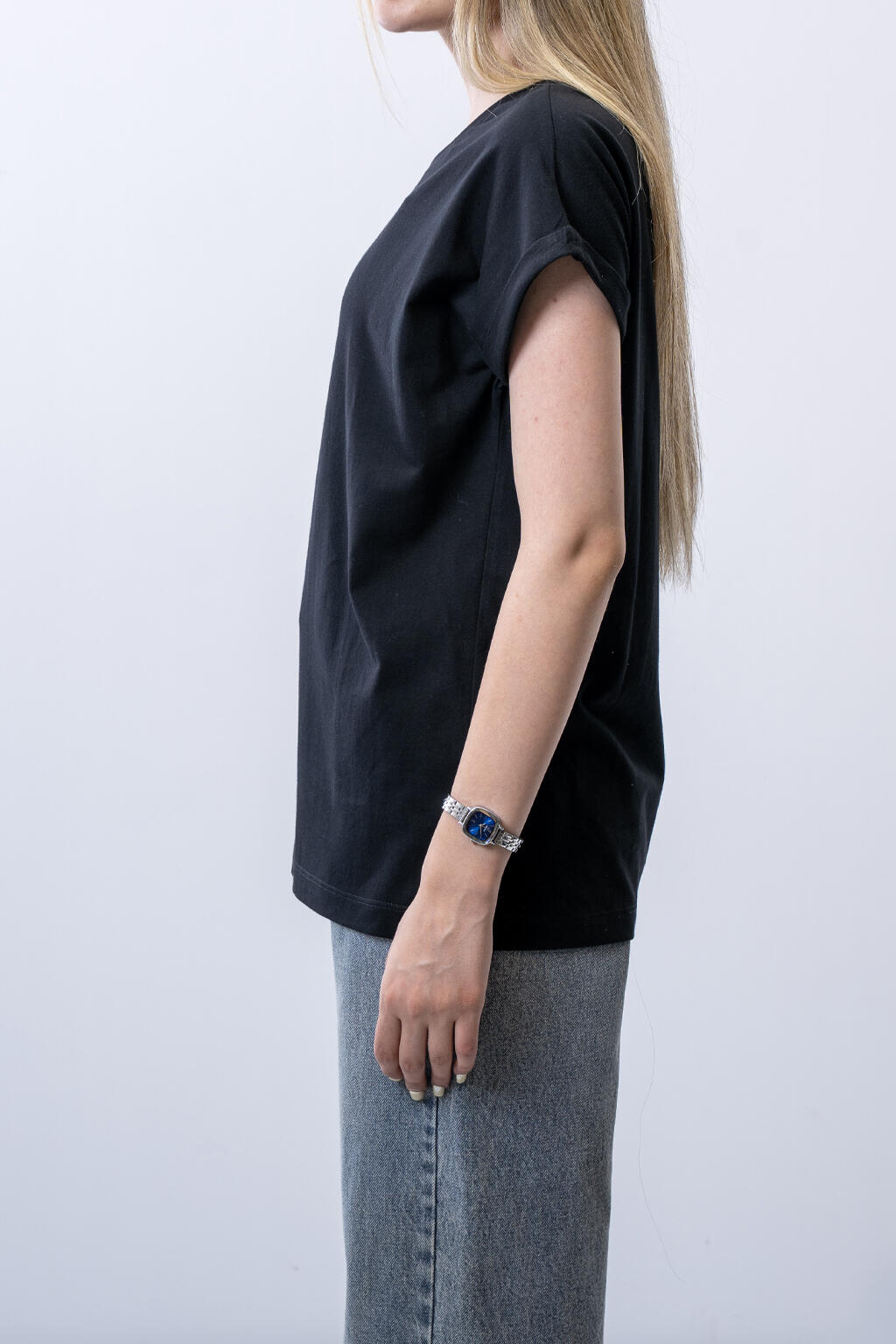 1102283499-3.jpg